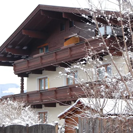 Guest house Haus Kristall Uderns
